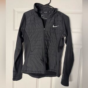 Nike women’s running jacket. Size small. Great condition!
